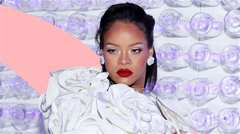 Rihanna shares stunning photos from nude maternity shoot